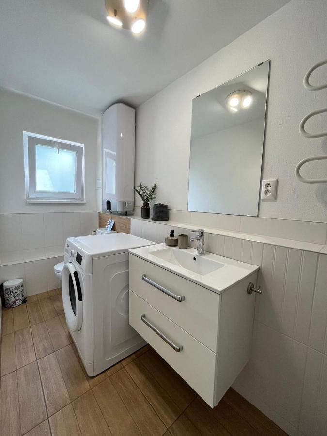 Amira Apartman Komárno Екстериор снимка