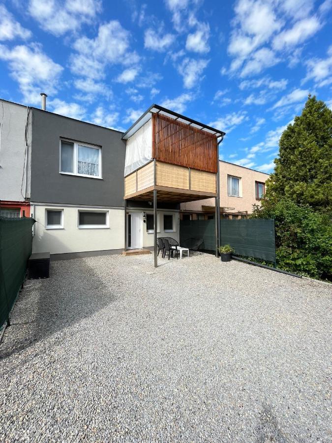 Amira Apartman Komárno Екстериор снимка